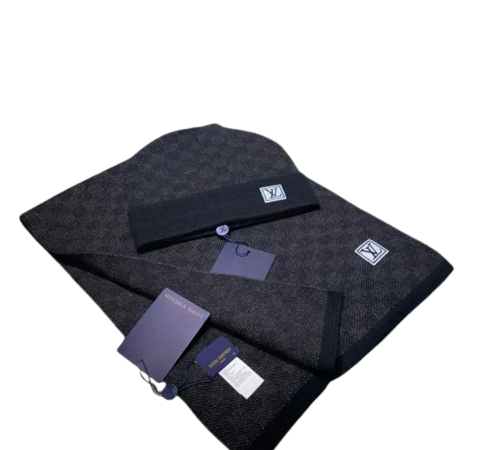 SCARF AND HAT LOUIS VUITTON