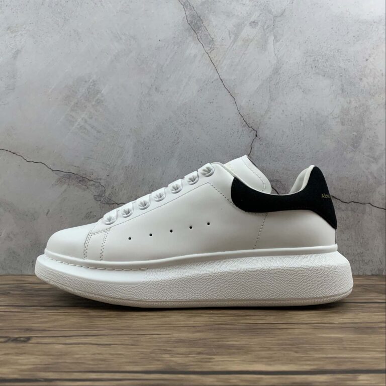 SCARPE - ALEXANDER MCQUEEN OVERSIZE CON RETRO IN ECOPELLE